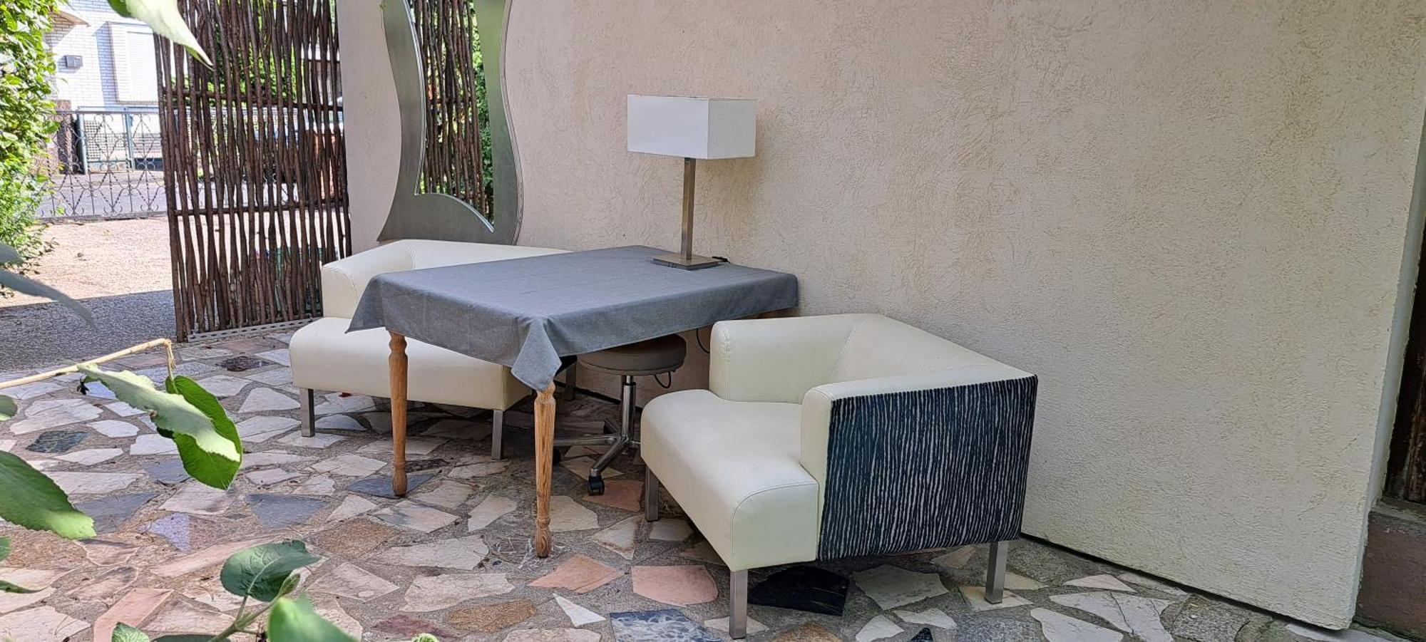 All-in-one Mit Eigener Sonnenterrasse Im Garten Apartament Düsseldorf