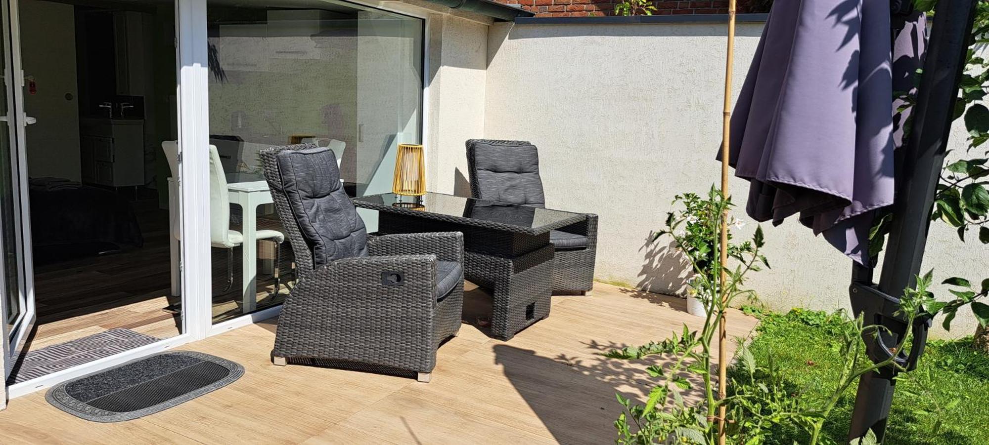 All-in-one Mit Eigener Sonnenterrasse Im Garten Apartament *