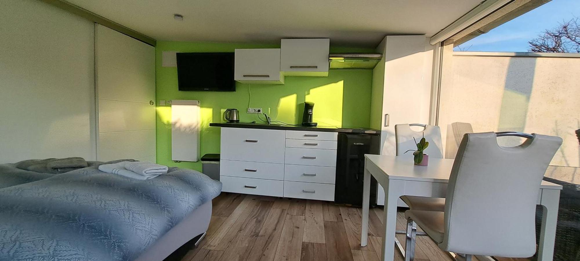 Appartement All-in-one Mit Eigener Sonnenterrasse Im Garten *